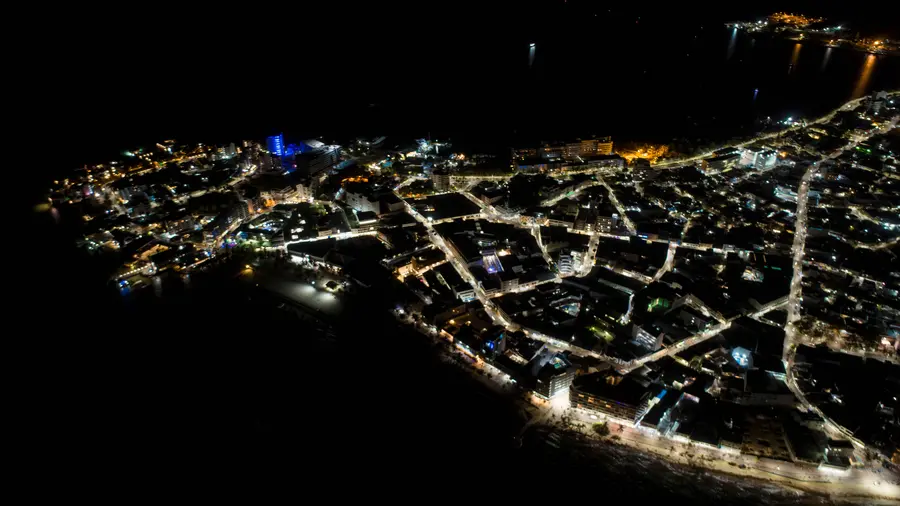 Luminarias LED del alumbrado público de EMDESAI en San Andrés Isla